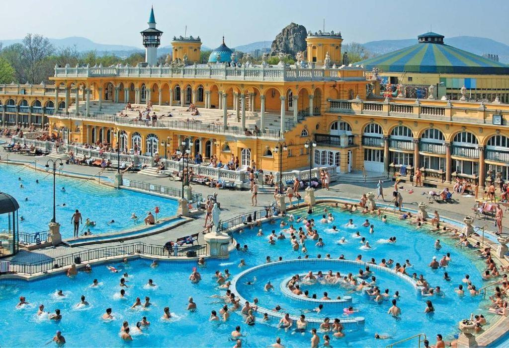 Budapest Central Andrassy Apartment Exteriör bild