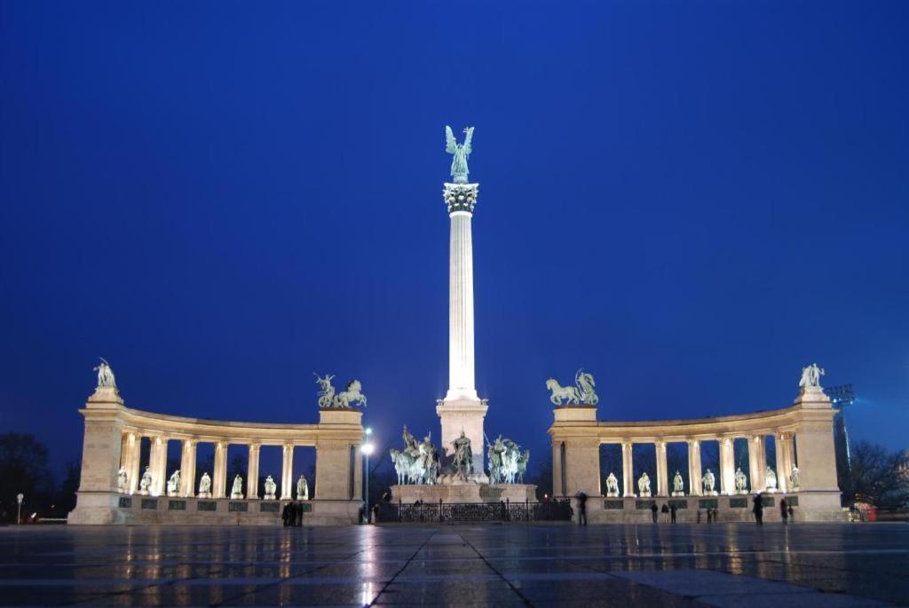 Budapest Central Andrassy Apartment Exteriör bild